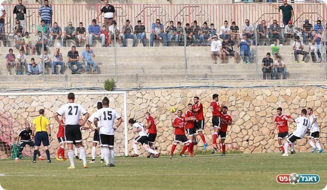 אבי מלכה בעט, יקיר קרטה הדף (קובי פורטל)